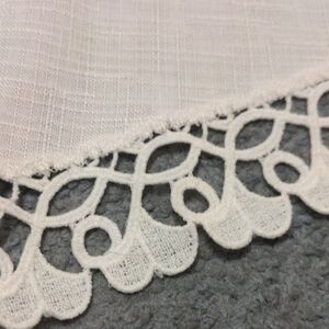 Vintage White Lace Trim Round Tablecloth